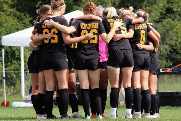 WomensSoccer_Recruitment_Huddle